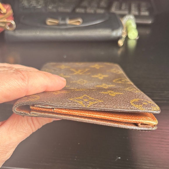 Louis Vuitton Brown and Gold Monogram Card Holder - Picture 5 of 17